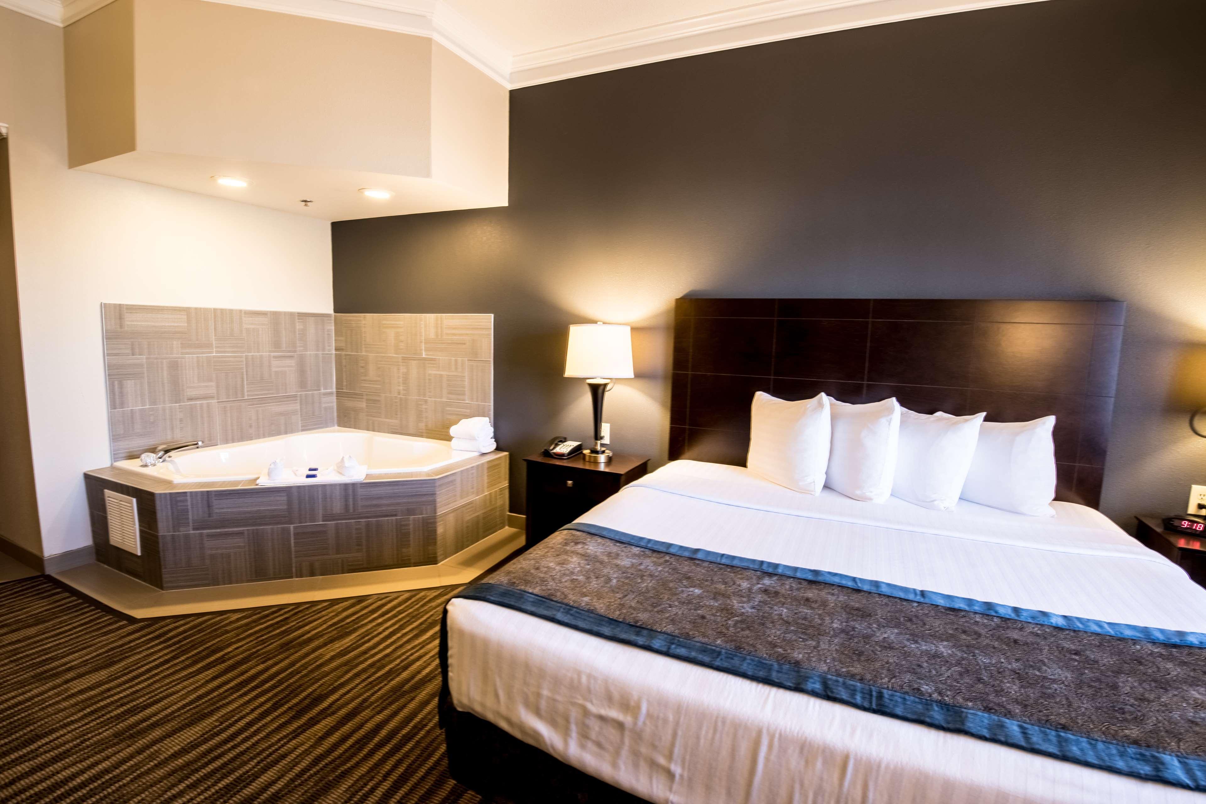 Best Western Augusta West Exterior photo