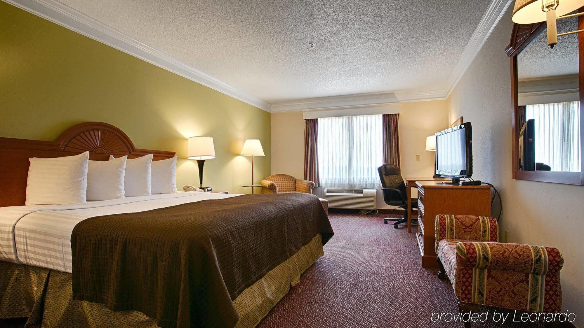Best Western Augusta West Exterior photo