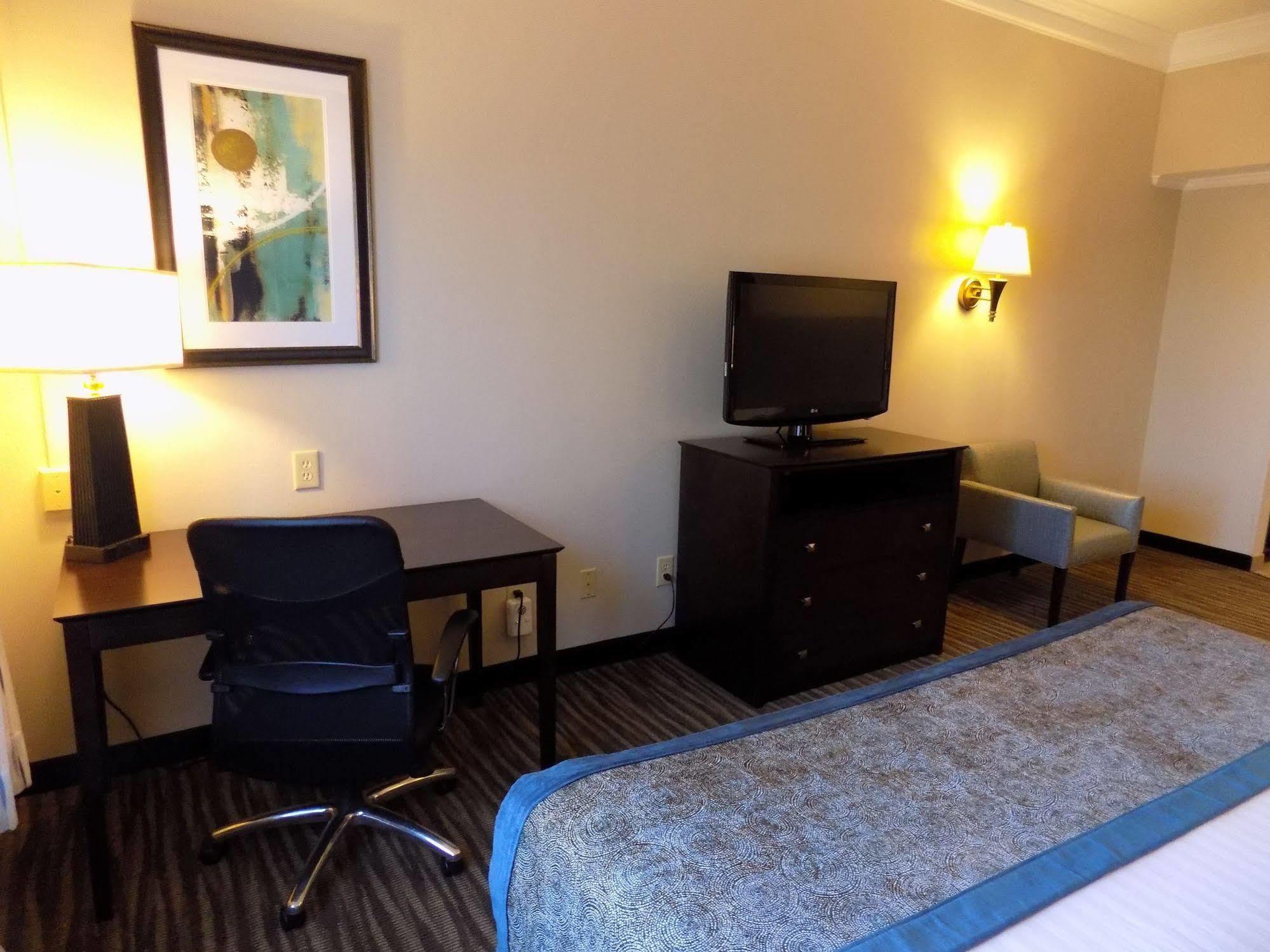 Best Western Augusta West Exterior photo